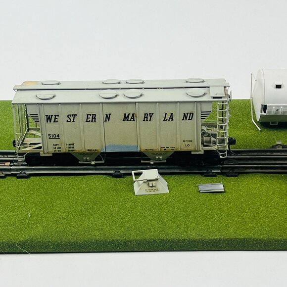Vintage Western Maryland Train Set With Hopper & Tank Cars HO Scale Model Railro - Picture 4 of 9